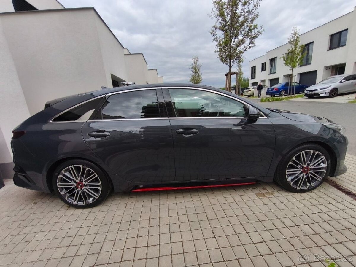 kia-proceed-1-6-gt-top-vybava-tazne - 8