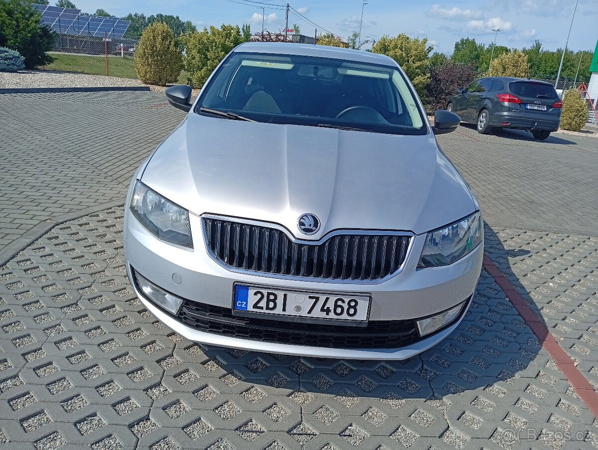 Škoda Octavia 1,8   3 šestirychlostní - benzin