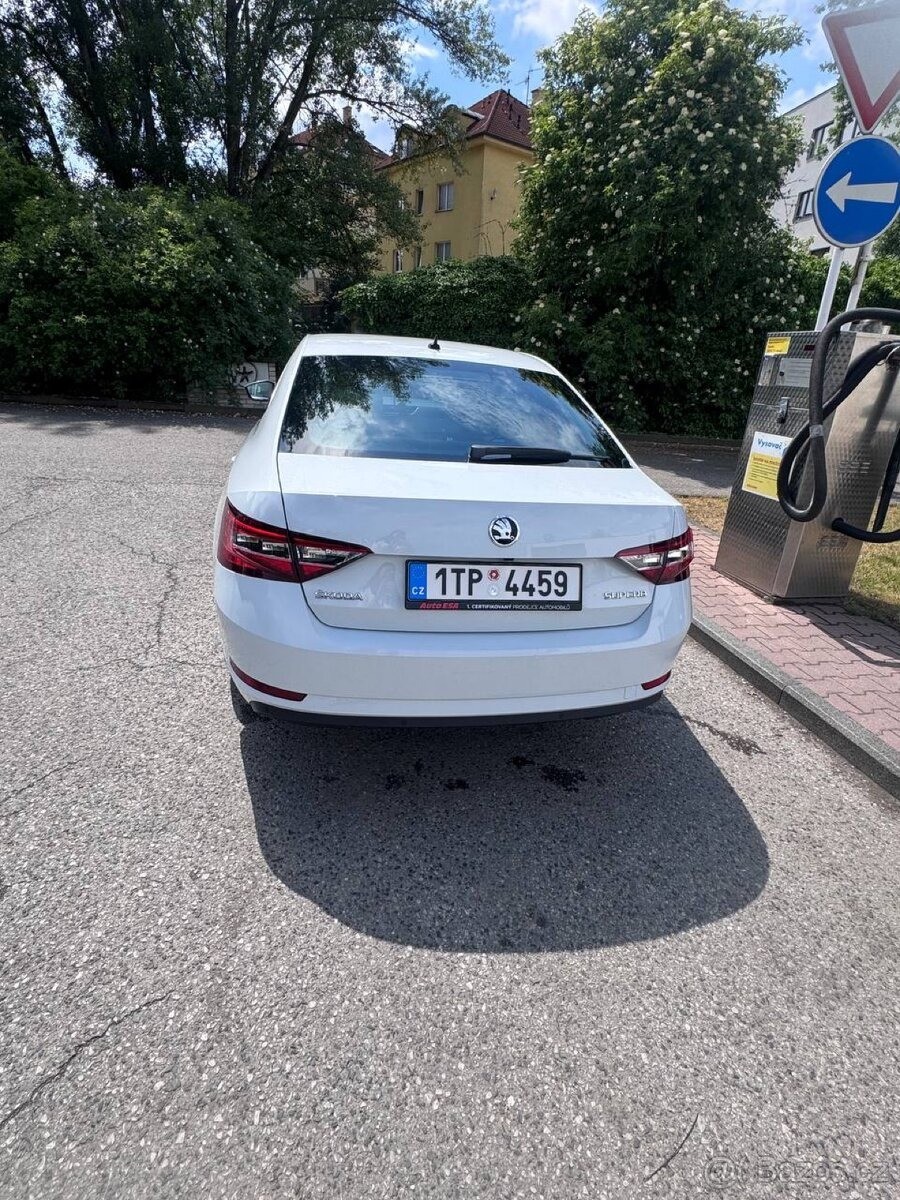 skoda-superb-2-0-3 - 6