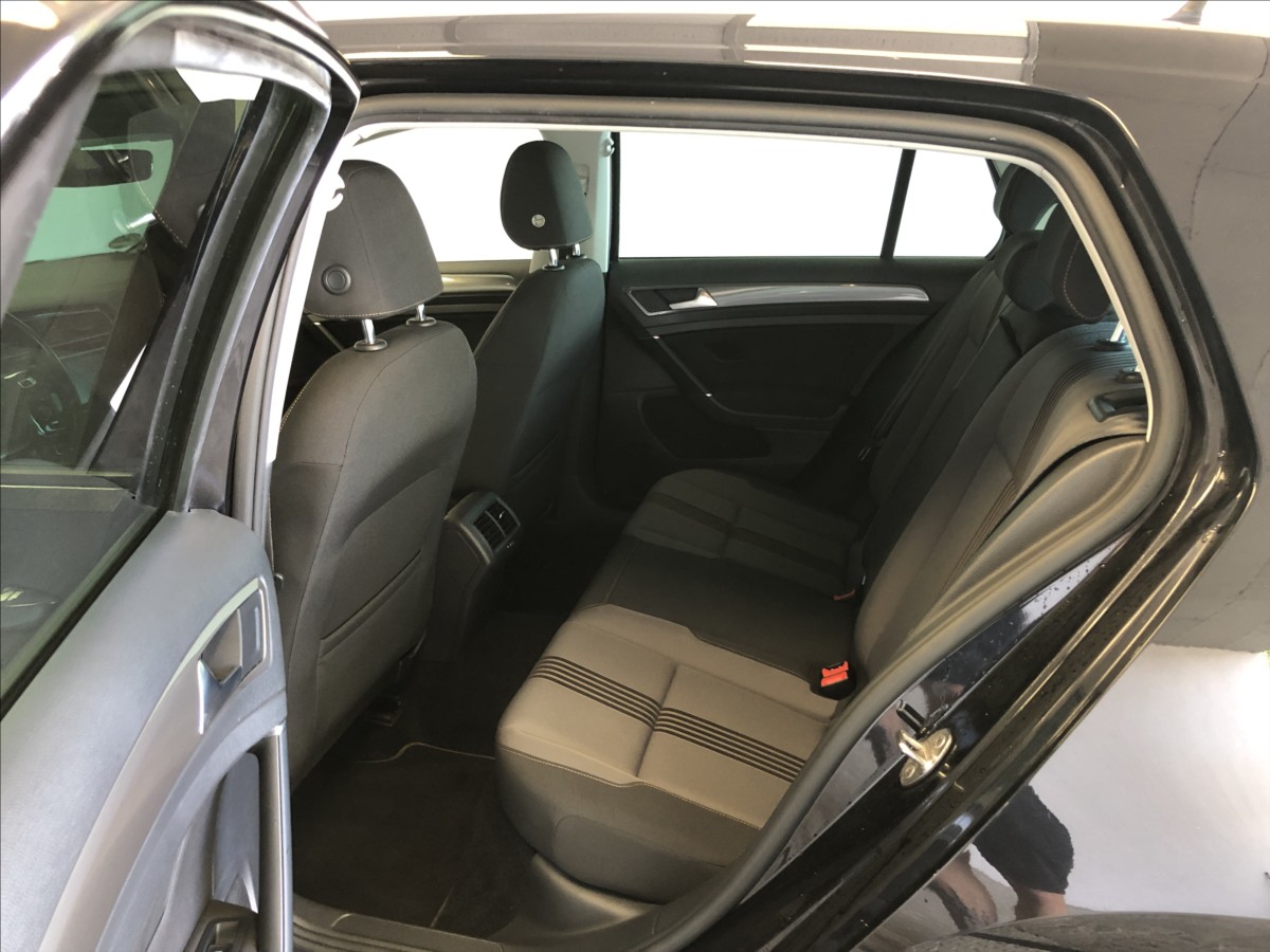 volkswagen-golf-1-2-tsi-allstar - 9