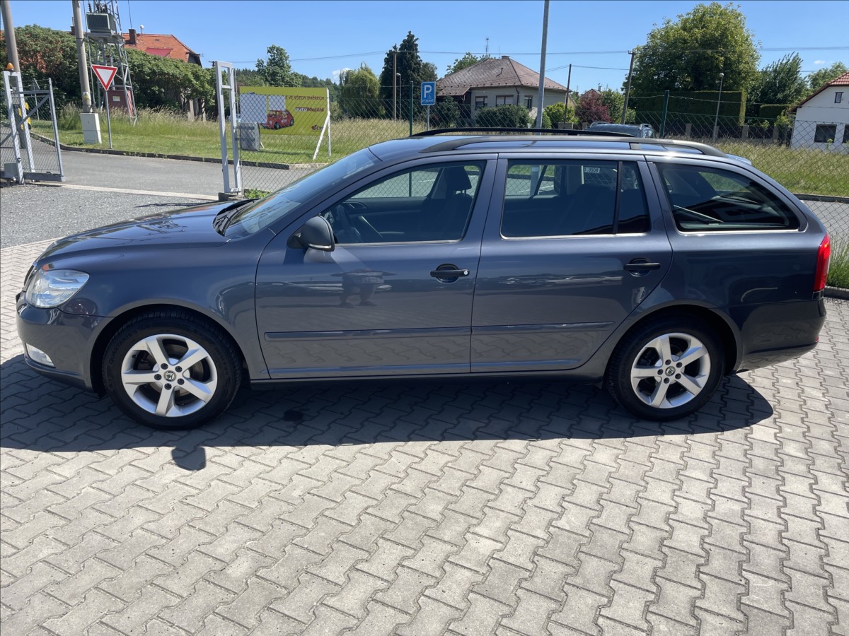 skoda-octavia-1-2-tsi-klima-ok-nova-stk-pekne-ii - 4