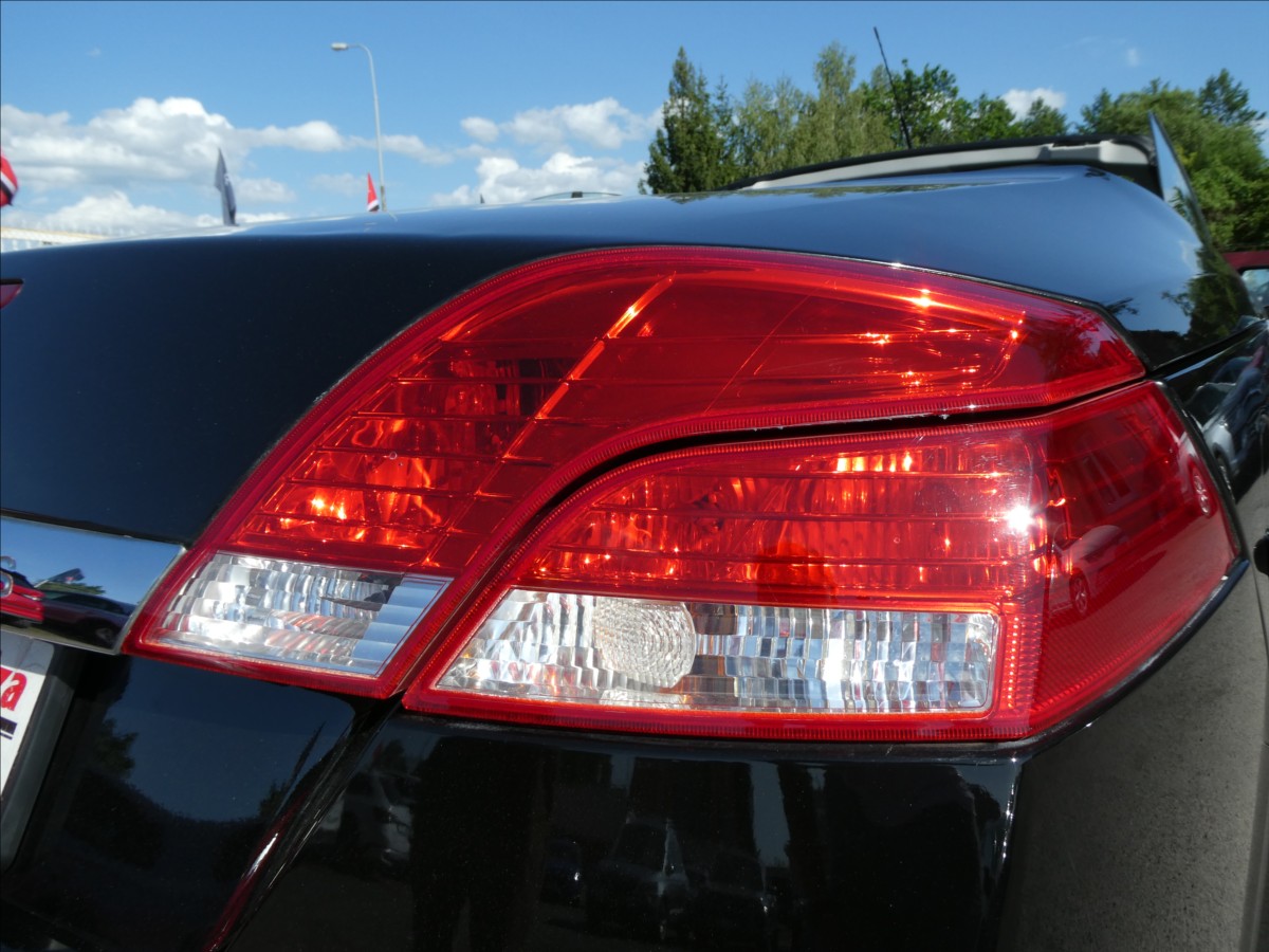 ford-focus-1-6-i-16v-74kw - 9
