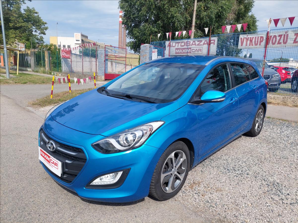Hyundai i30 1,6 GDi TOP STAV bez investic