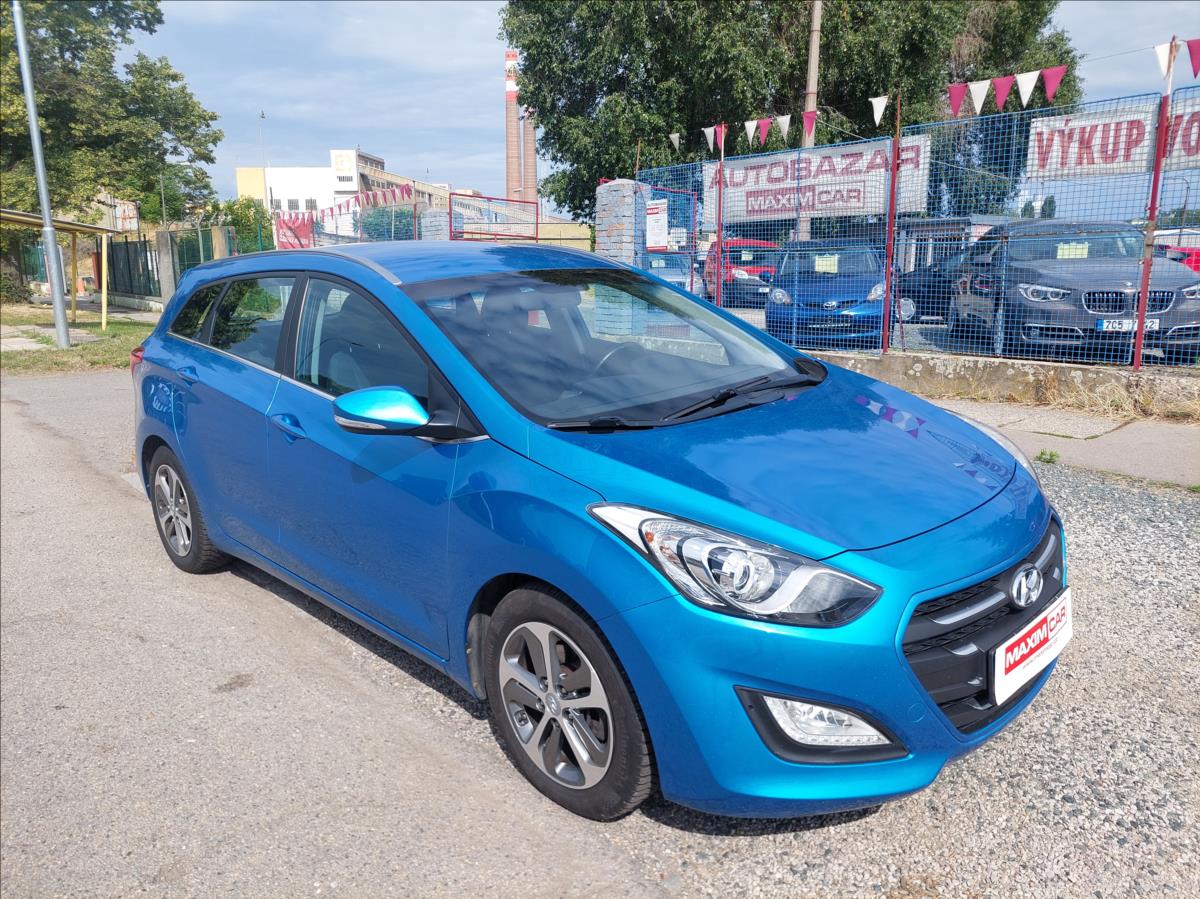 hyundai-i30-1-6-gdi-top-stav-bez-investic - 2