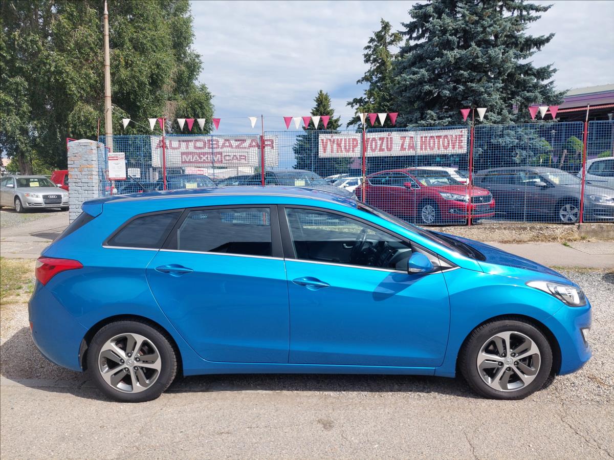 hyundai-i30-1-6-gdi-top-stav-bez-investic - 3