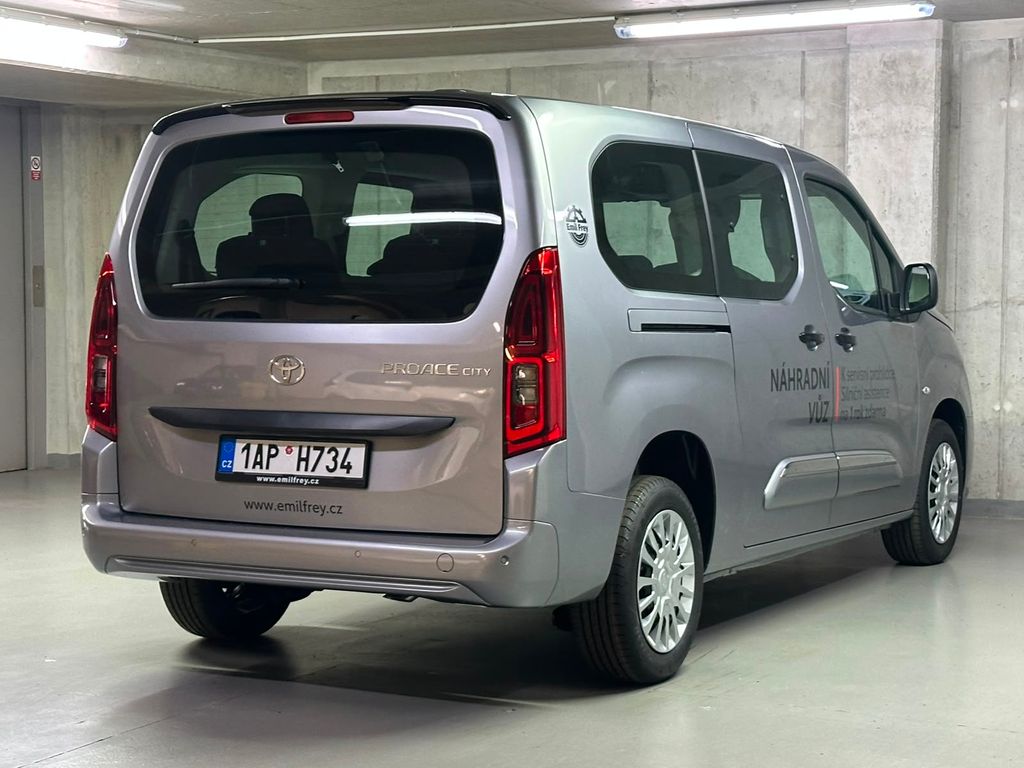 toyota-proace-city-verso-1-2-passenger-business-7s-tailgate - 4