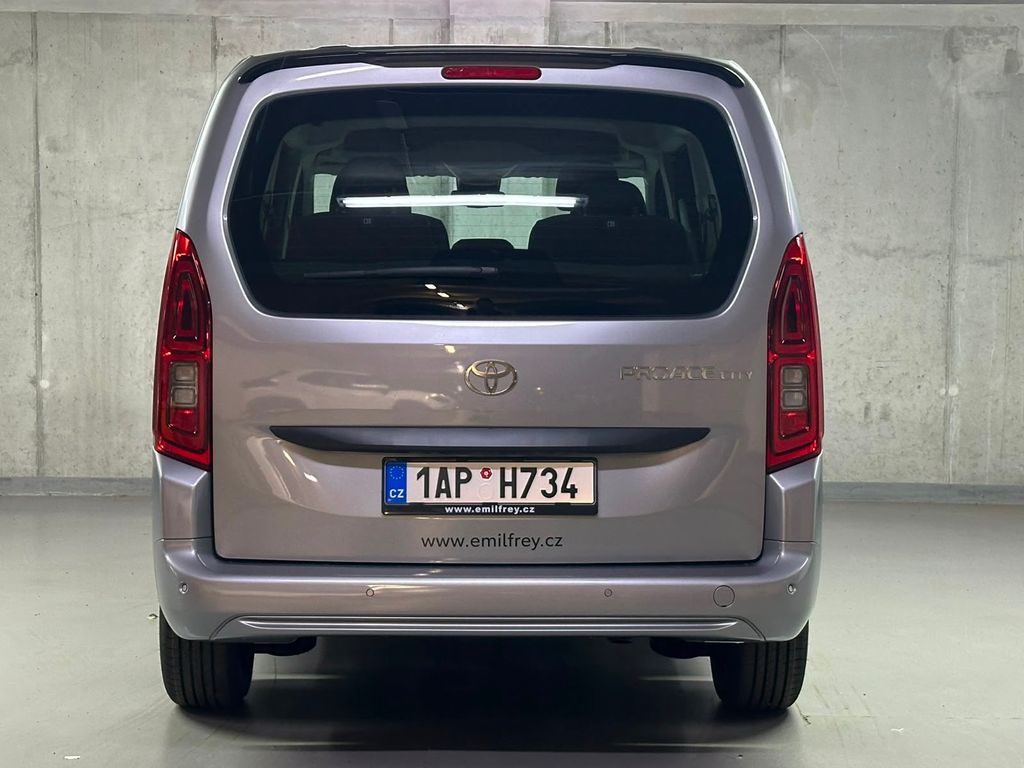 toyota-proace-city-verso-1-2-passenger-business-7s-tailgate - 5