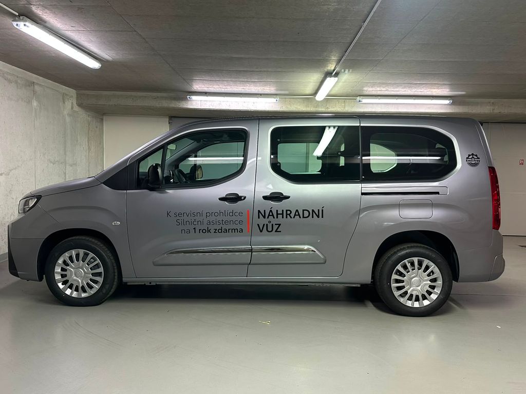 toyota-proace-city-verso-1-2-passenger-business-7s-tailgate - 7