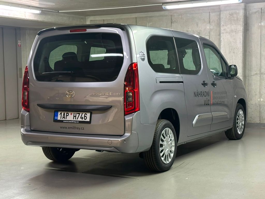 toyota-proace-city-verso-1-2-passenger-business-7s-tailgate - 4