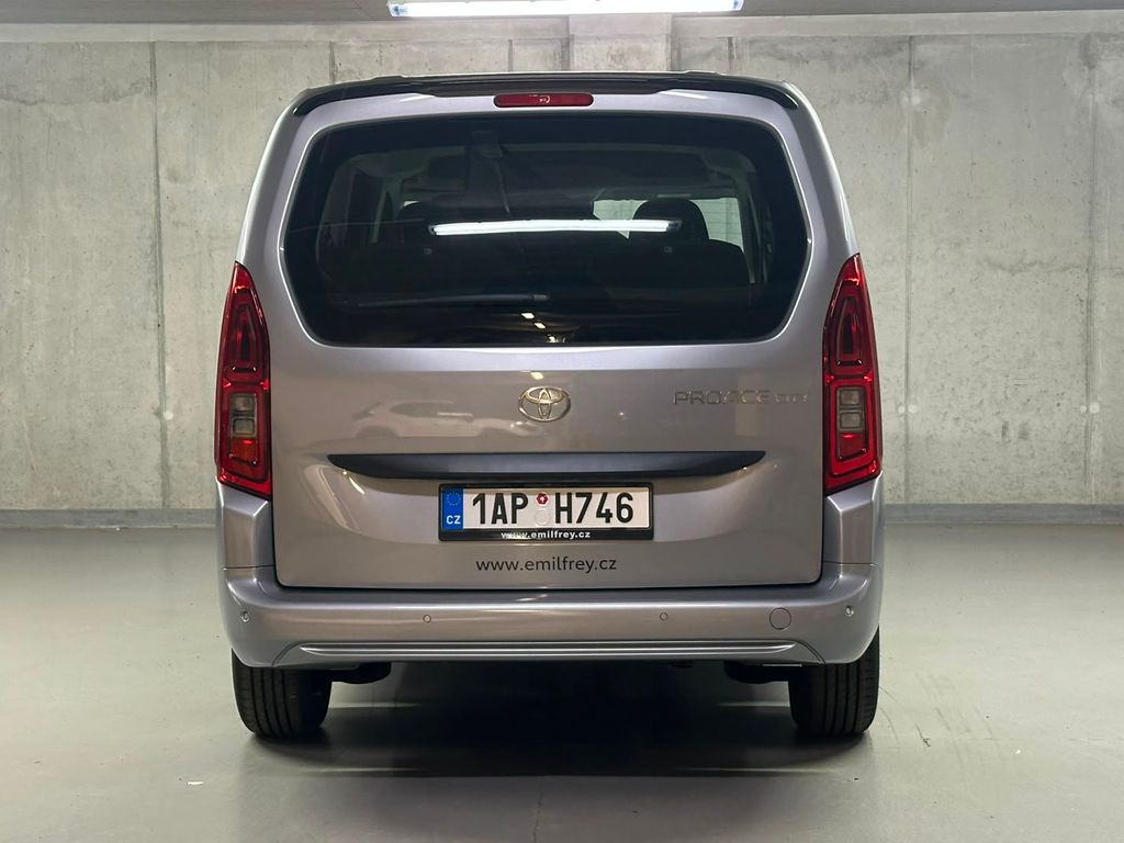 toyota-proace-city-verso-1-2-passenger-business-7s-tailgate - 5