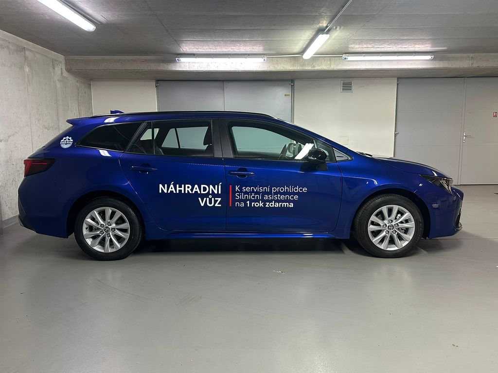 toyota-corolla-1-8l-hev-special-comfort-tech - 3