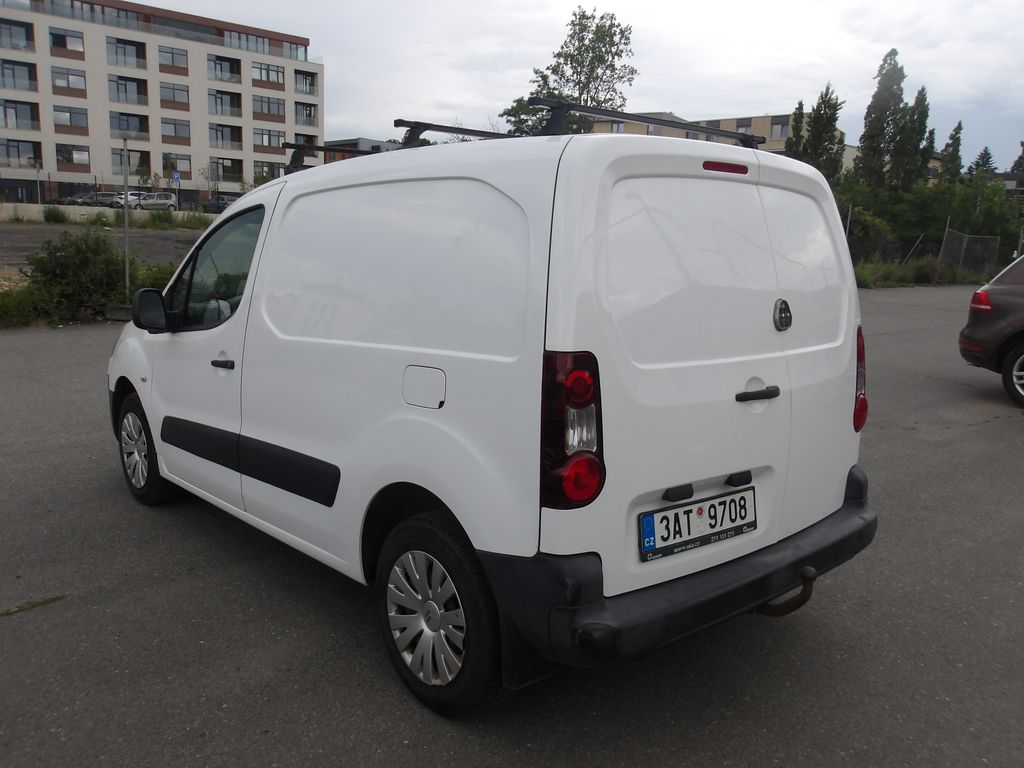 citroen-berlingo-1-6hdi-3-mista-1-majitel - 8
