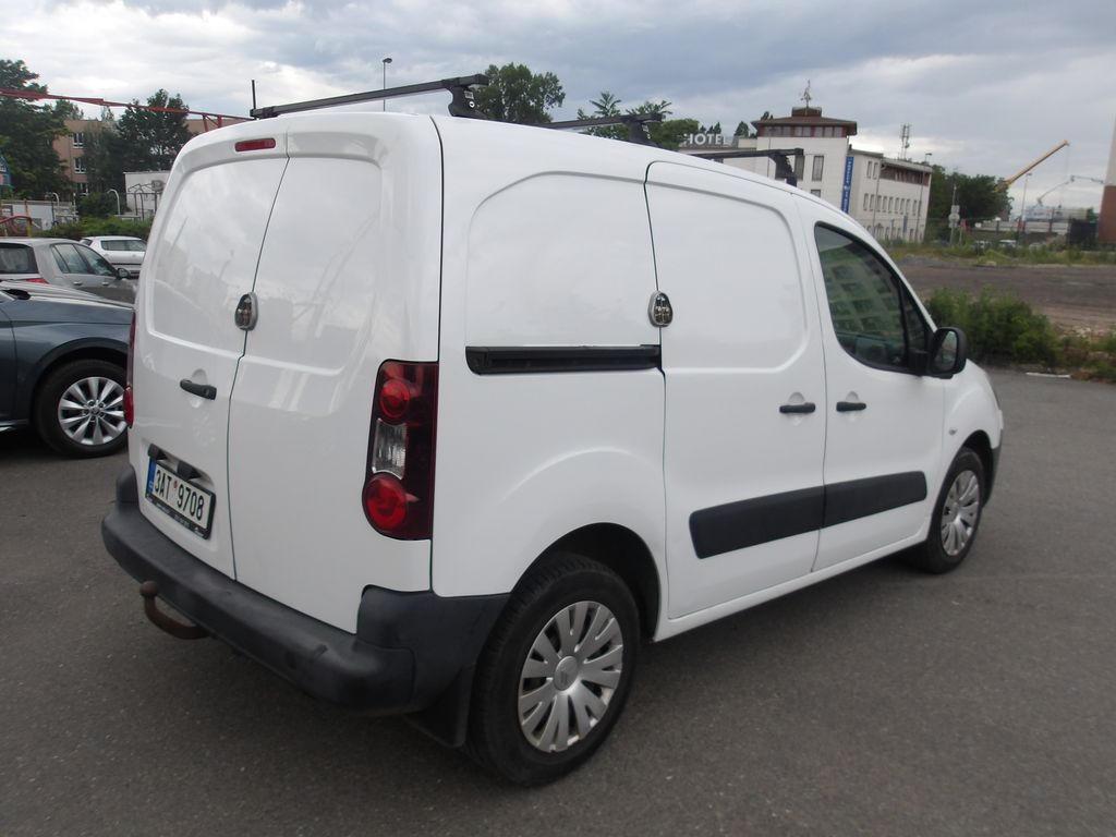 peugeot-partner-1-6hdi-3-mista-1-majitel - 8
