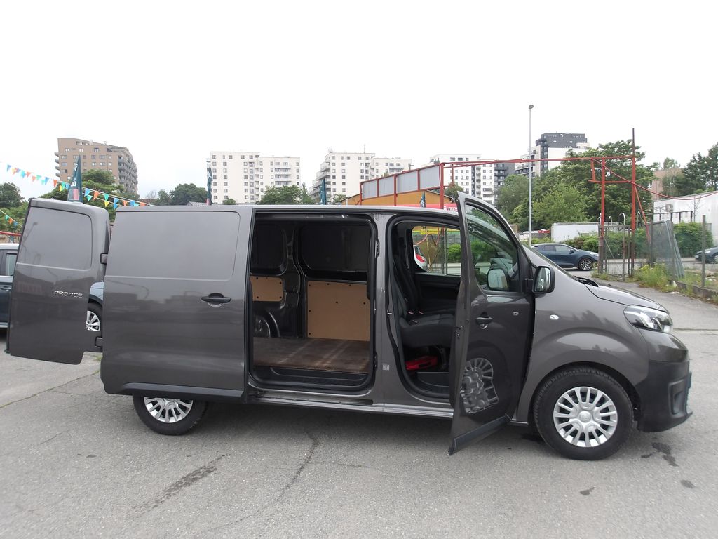 toyota-proace-2-0-d-4d-cr-automat - 9
