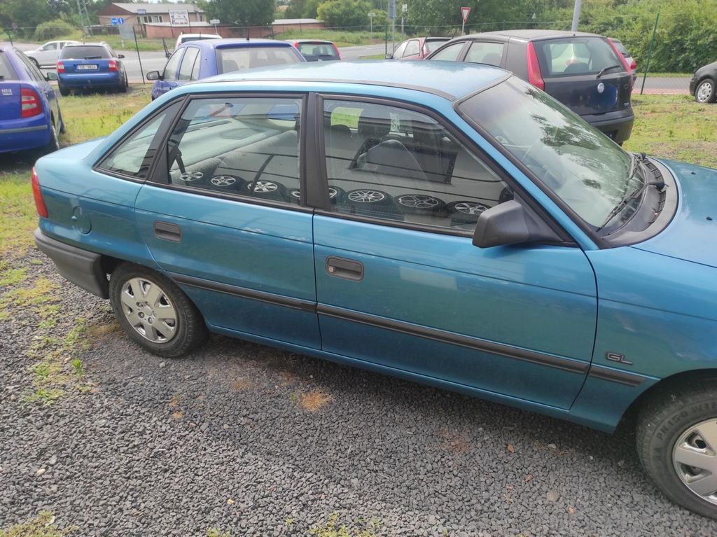 opel-astra-1-4-8v - 5