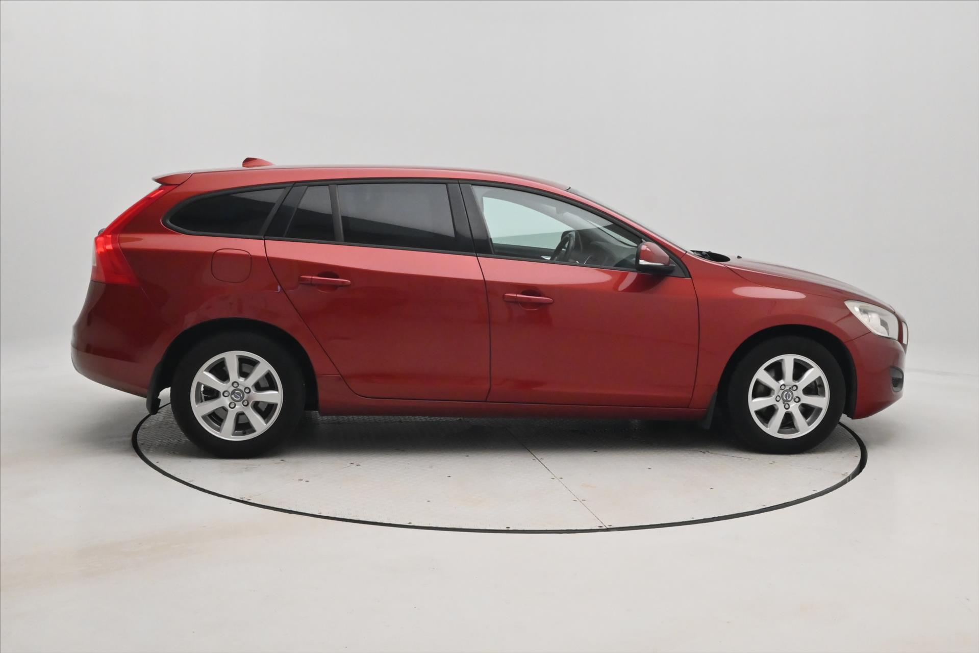 volvo-v60-1-6-d2-84-kw-manual-kinetic - 3