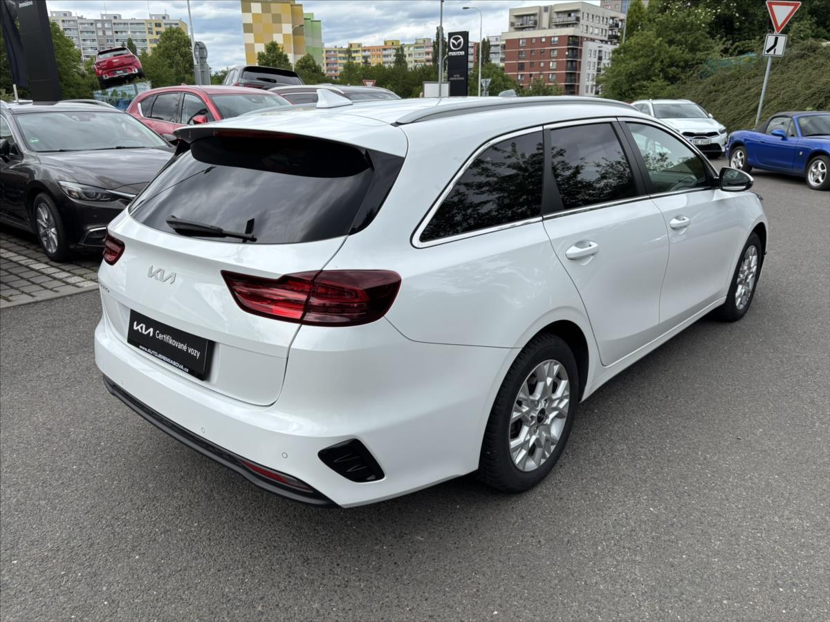 kia-ceed-1-5-tgdi-118kw-at-top-kamera - 4