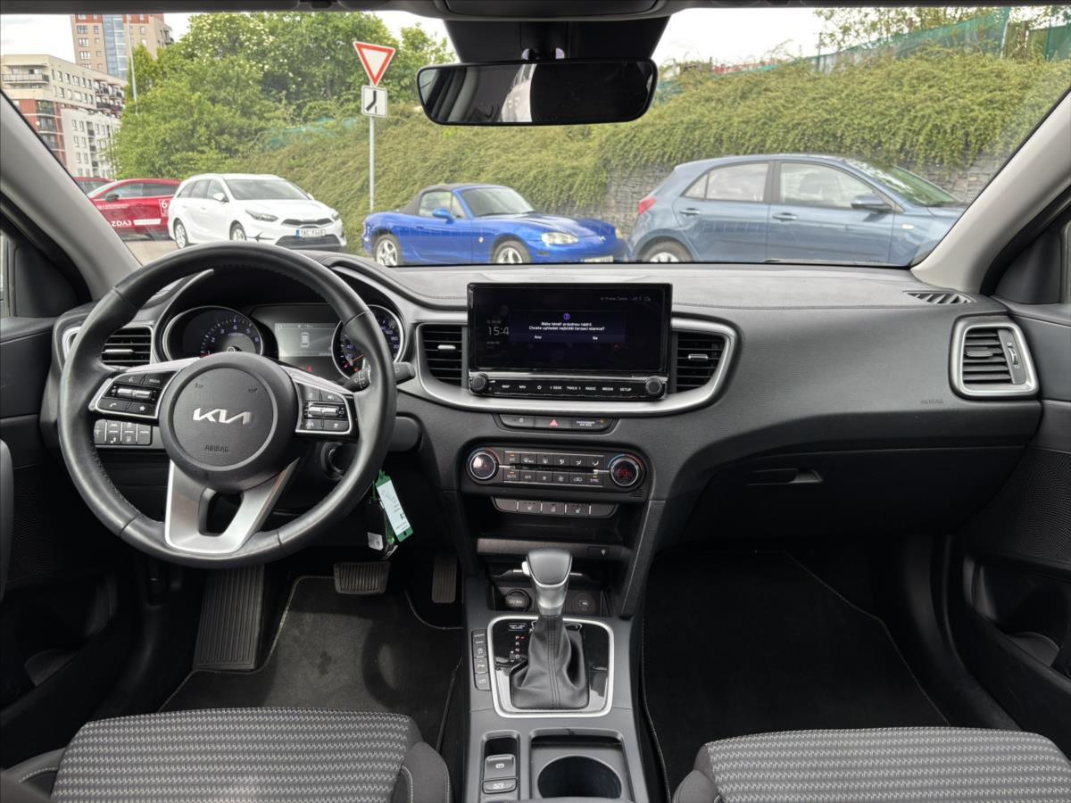 kia-ceed-1-5-tgdi-118kw-at-top-kamera - 8