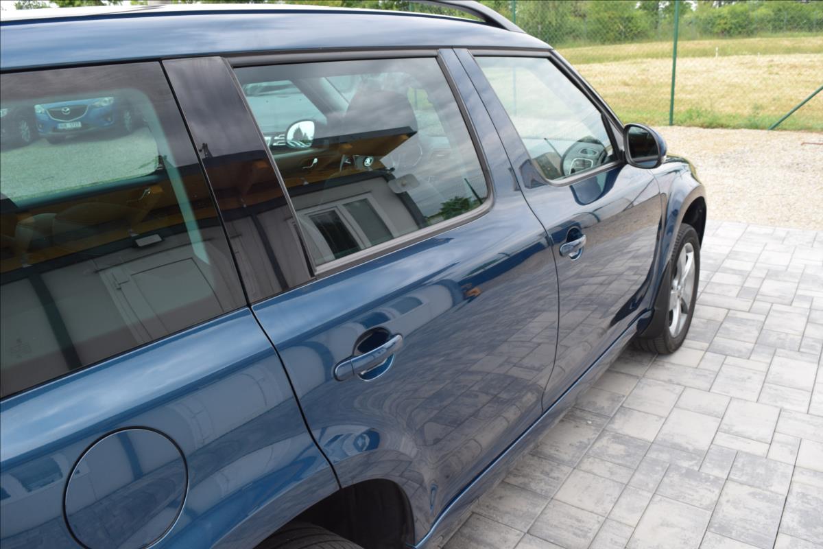 skoda-yeti-1-4-tsi-92kw-dsg-xenony-vyhrev - 9