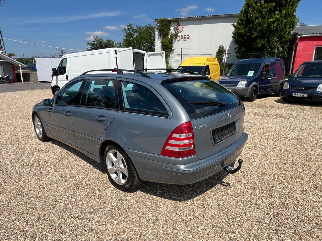 mercedes-benz-tridy-c-c-220-cdi-avantgarde - 2