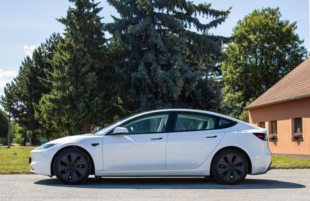 tesla-model-3 - 7