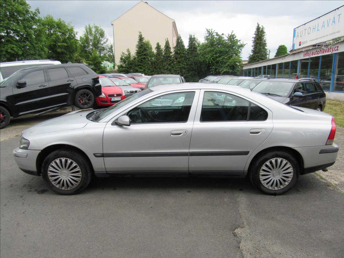 volvo-s60-2-4-d5-120kw-automat - 6