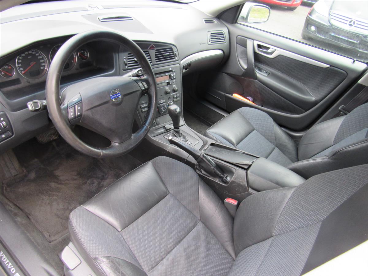 volvo-s60-2-4-d5-120kw-automat - 8