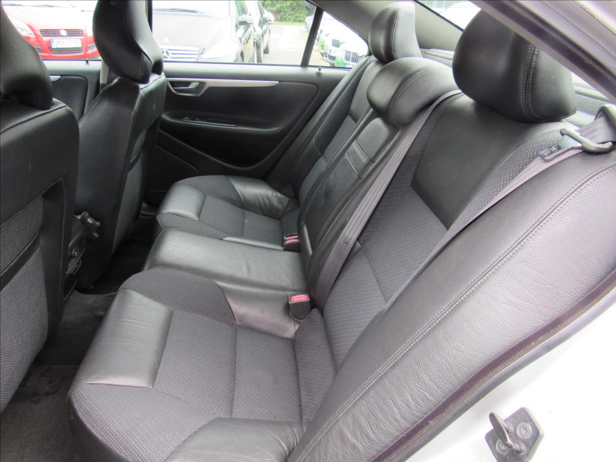 volvo-s60-2-4-d5-120kw-automat - 9