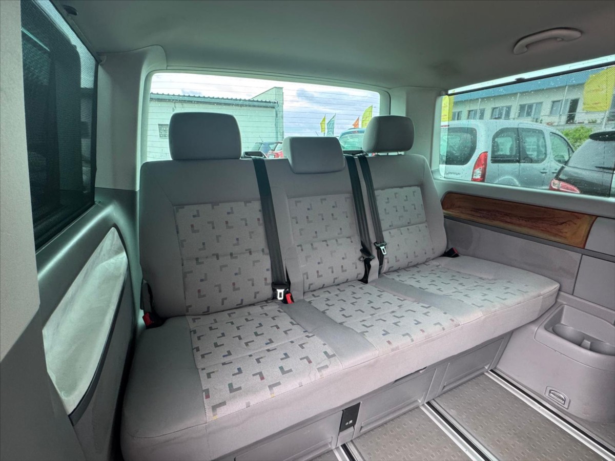 volkswagen-multivan-1-9-tdi - 9