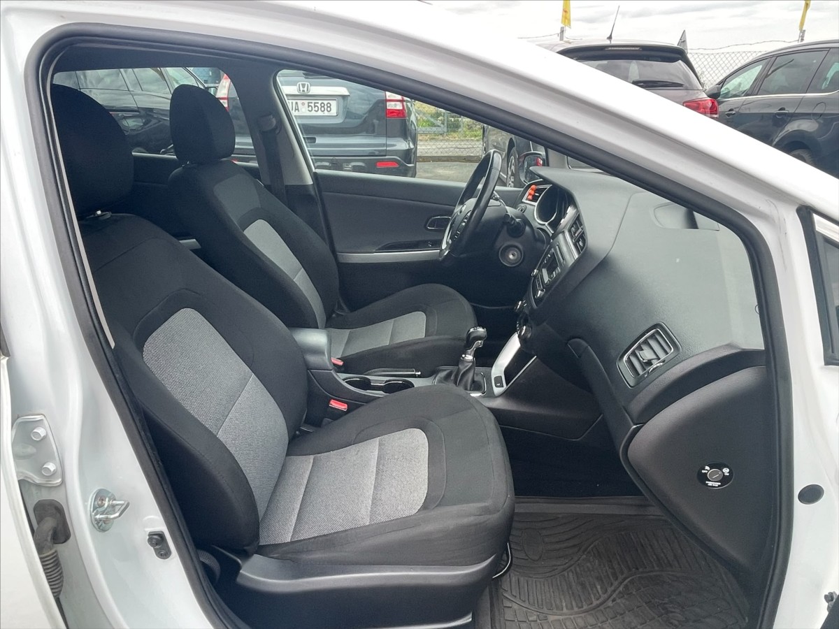 kia-ceed-1-6-gdi - 9