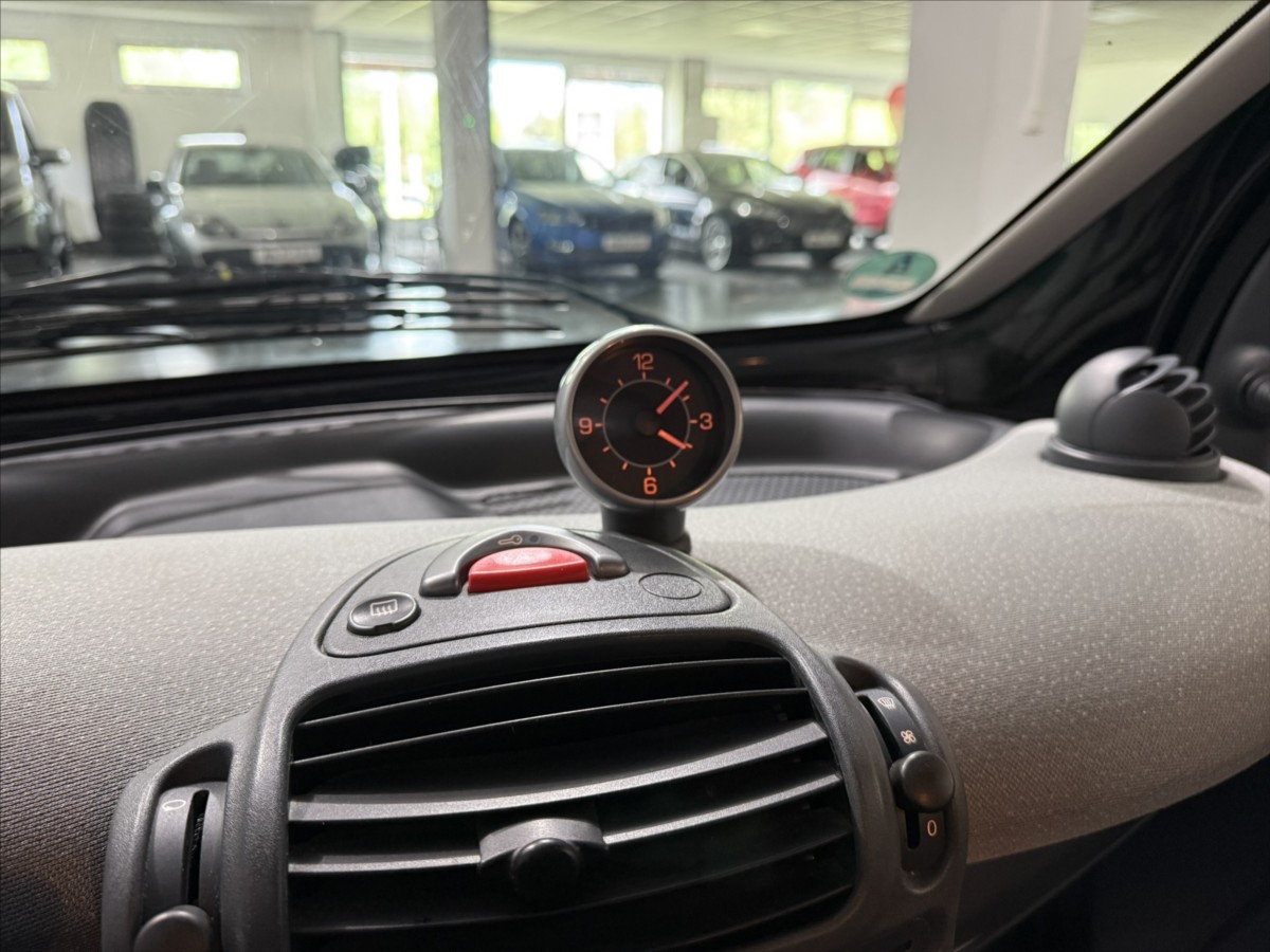 smart-fortwo-0-6-i-pure-alu-top-stav - 8