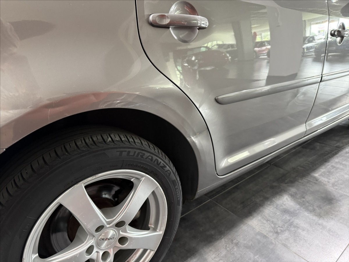 volkswagen-touran-1-6-tdi-77kw-vyhrev-tazne - 5