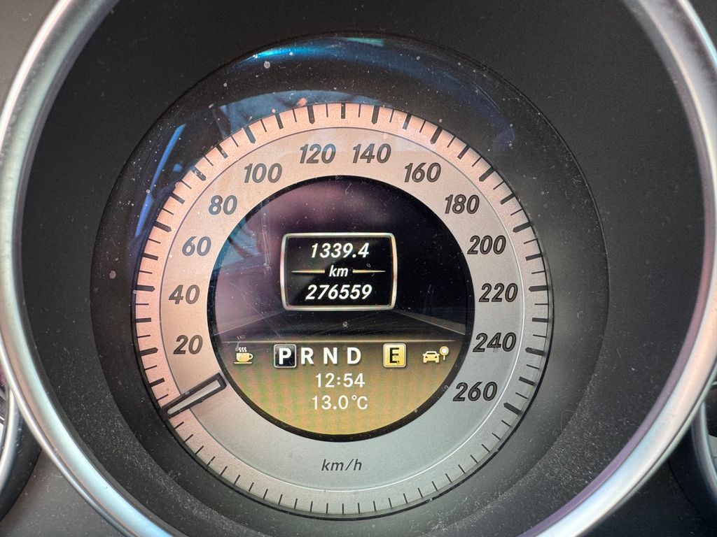 mercedes-benz-tridy-c-300-cdi-4matic-amg-paket - 9