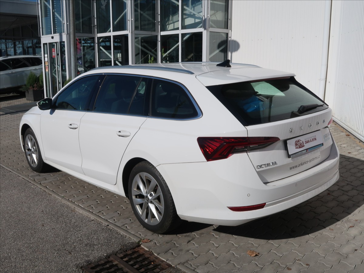 skoda-octavia-2-0-tdi-dsg-style-1-majitel-cz - 3