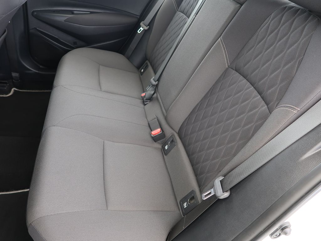 toyota-corolla-1-8hybrid-cz-1maj-active-business - 9