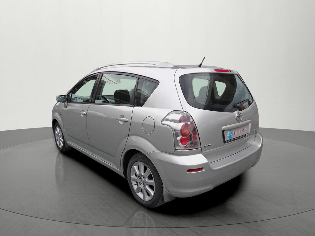 toyota-corolla-verso-1-8-vvt-i-95kw-7-mist-cr - 2