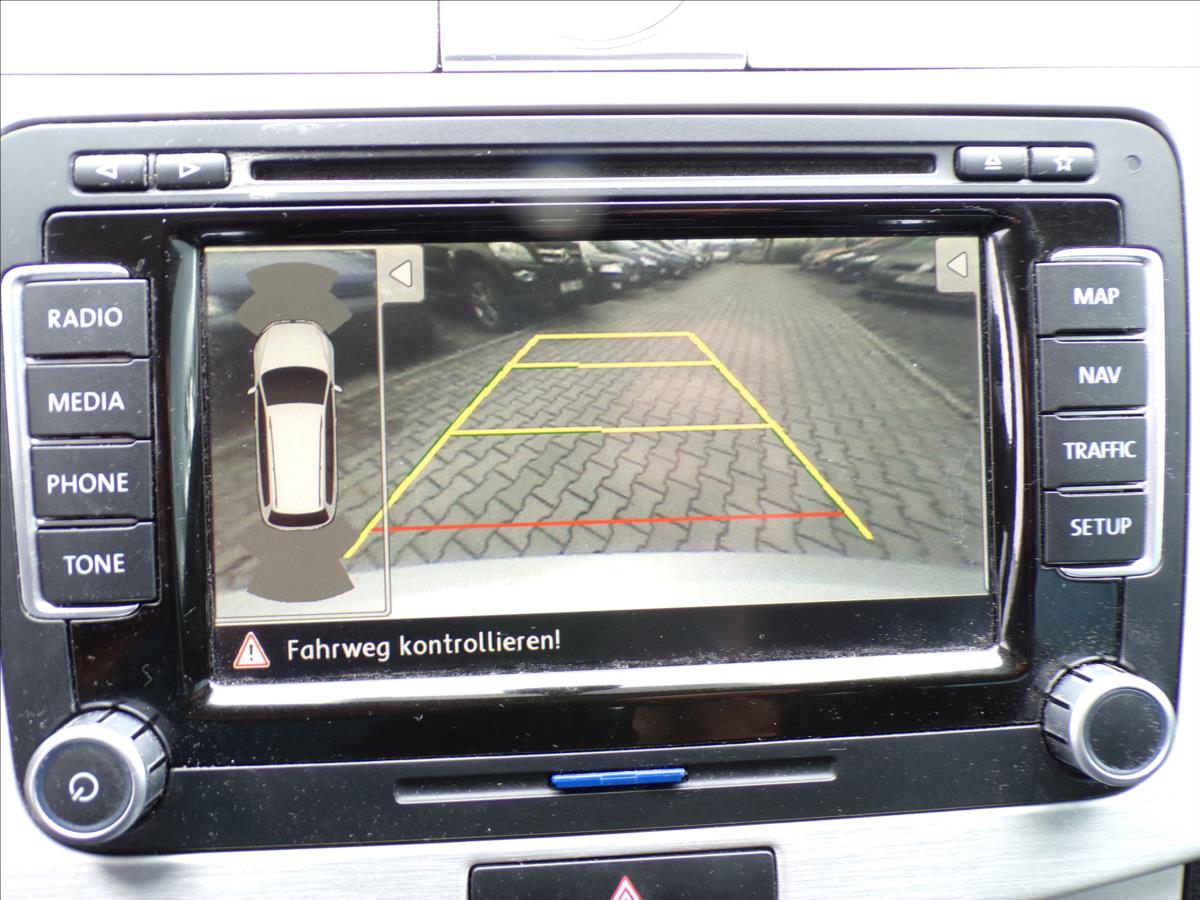 volkswagen-passat-2-0-tdi-automat - 9