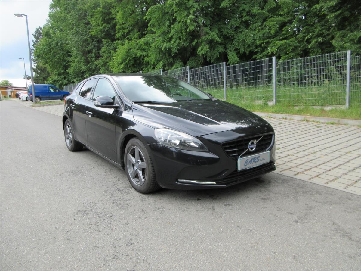 volvo-v40-1-6-d-d2-84kw-klima-park-sys-dph - 3