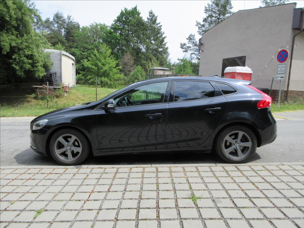 volvo-v40-1-6-d-d2-84kw-klima-park-sys-dph - 5