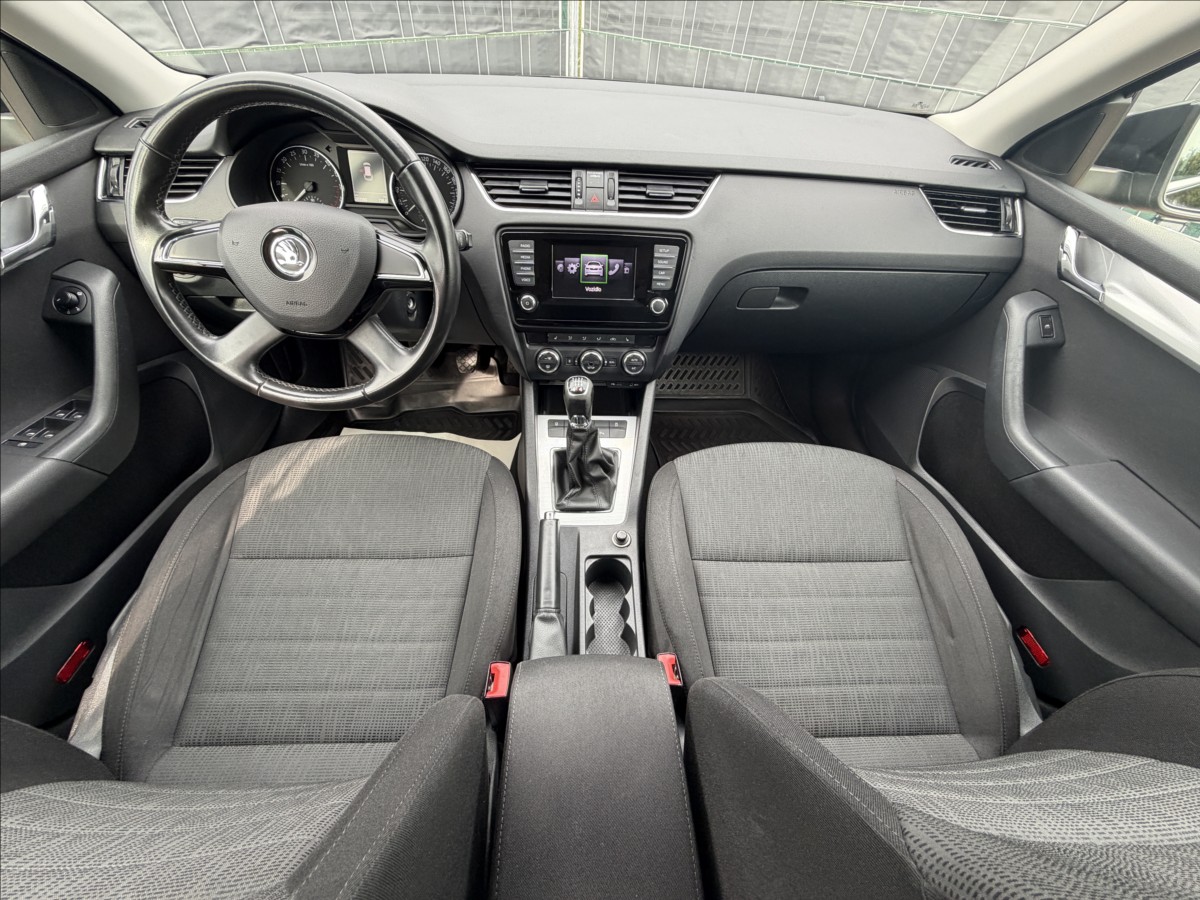 skoda-octavia-iii-1-6-tdi-elegance-4x4 - 7