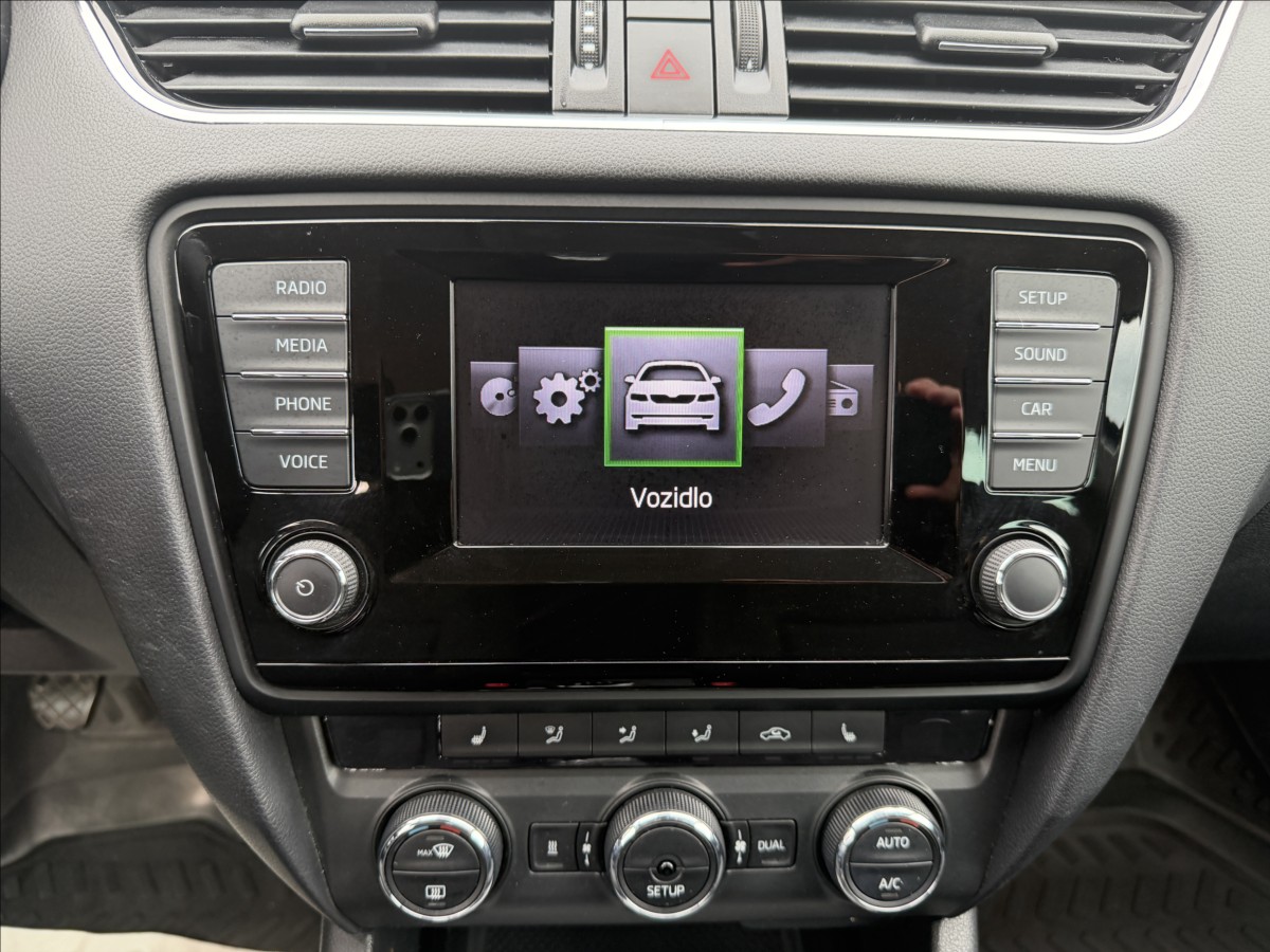 skoda-octavia-iii-1-6-tdi-elegance-4x4 - 9
