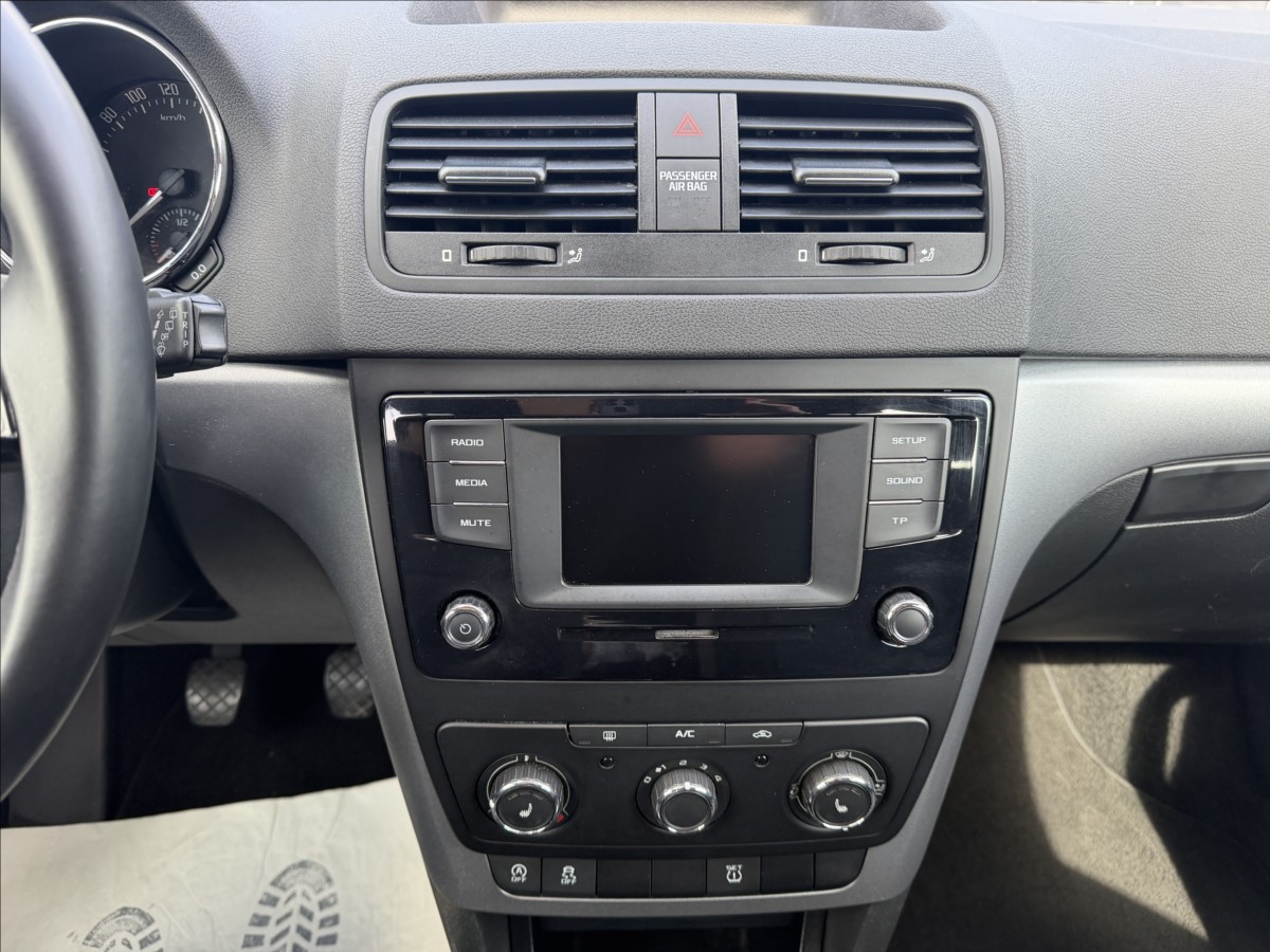 skoda-yeti-1-2-tsi-active - 9