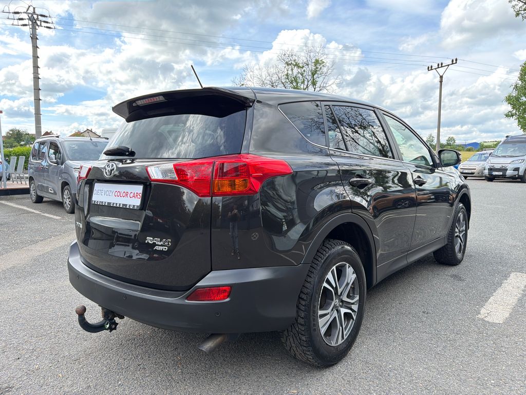 toyota-rav4-2-2-d-4d-150k-automat-4x4 - 4