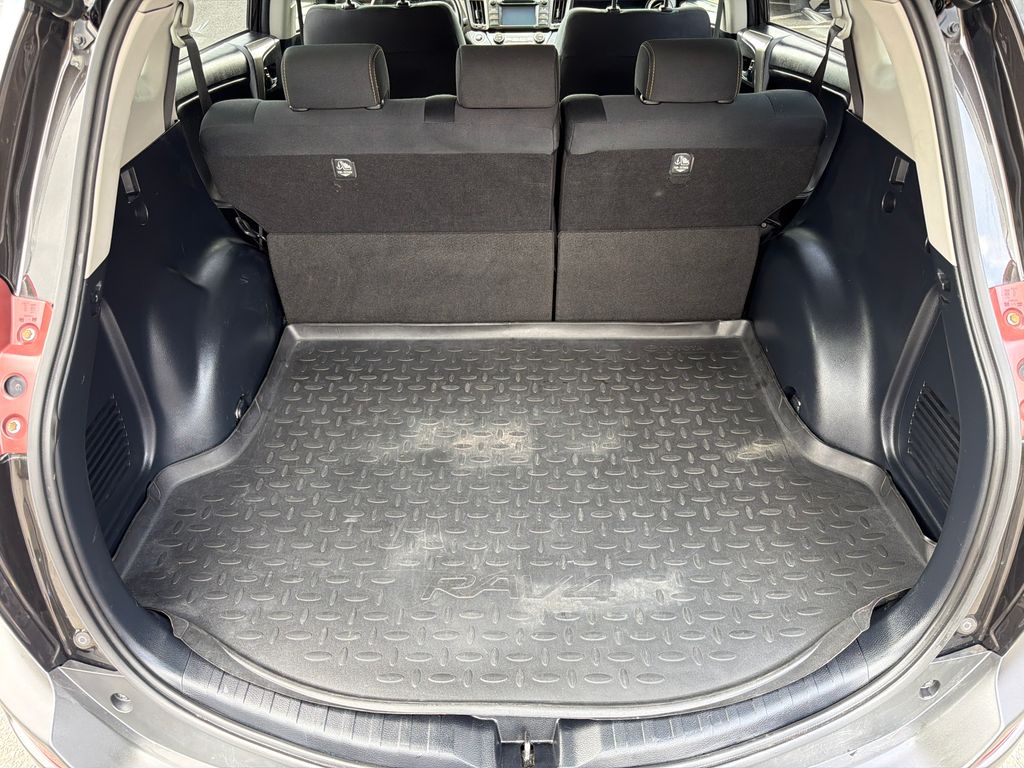 toyota-rav4-2-2-d-4d-150k-automat-4x4 - 5