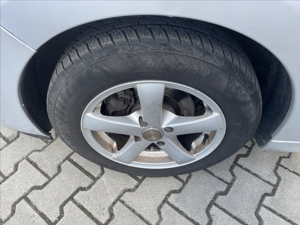 peugeot-207-1-4-i-54-kw-klima-ok-nova-stk - 5