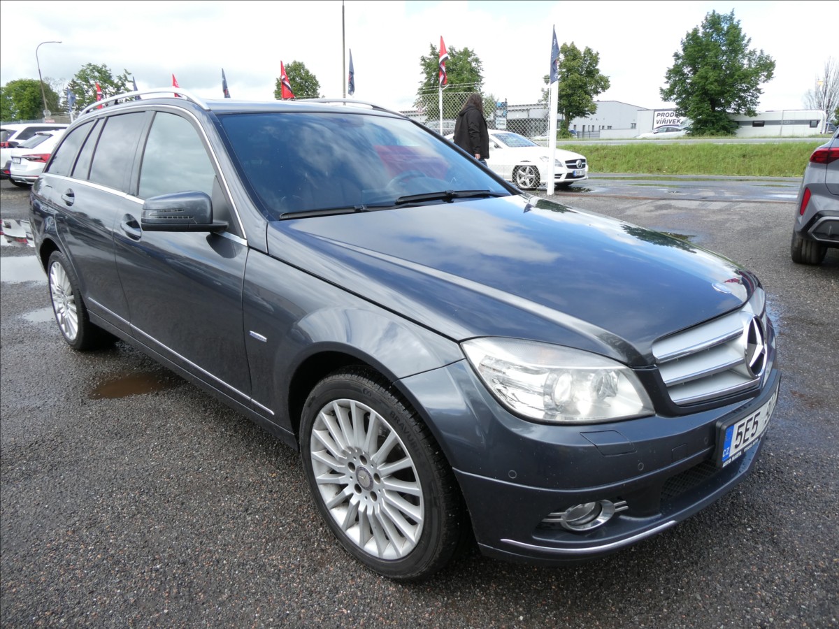Mercedes-Benz Třídy C 3,0 350D V6 170kW 2x kola, AUT