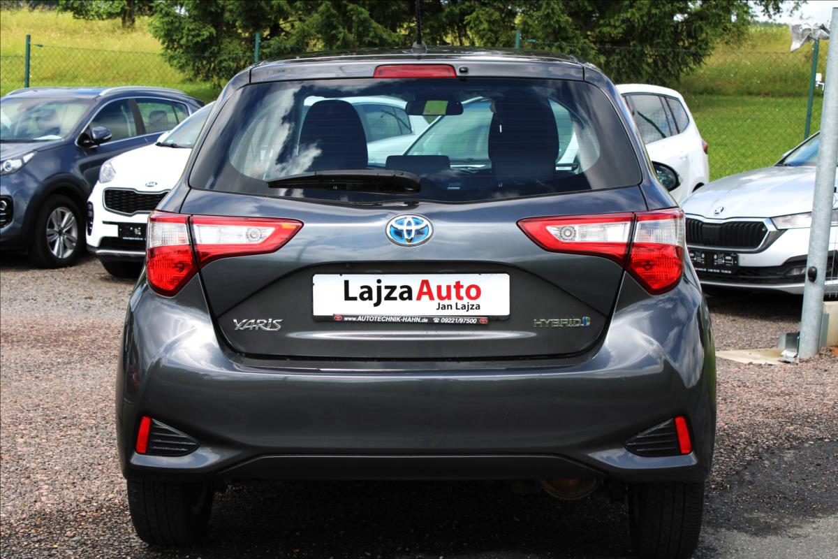 toyota-yaris-1-5-hybrid-comfort-kamera - 5