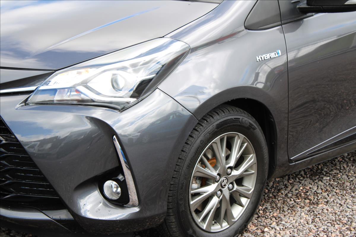 toyota-yaris-1-5-hybrid-comfort-kamera - 8