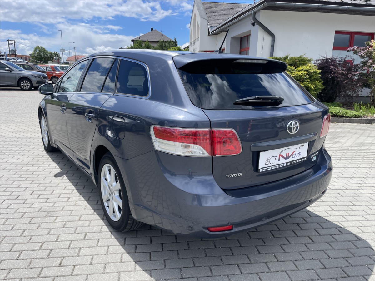 toyota-avensis-2-0-d-4d-93-kw-klima-bez-koroze - 2