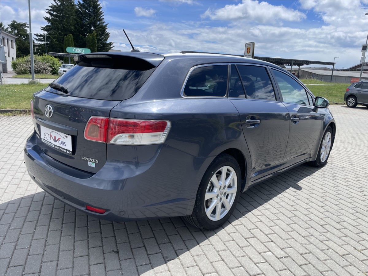 toyota-avensis-2-0-d-4d-93-kw-klima-bez-koroze - 3
